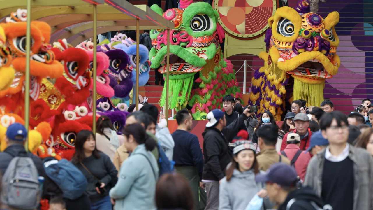 Mainlanders make 419,072 trips to Hong Kong ahead of Lunar New Year ‘golden week’