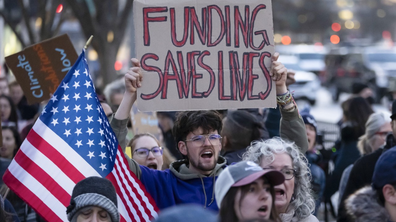 Trump White House rescinds federal grant freeze after widespread chaos