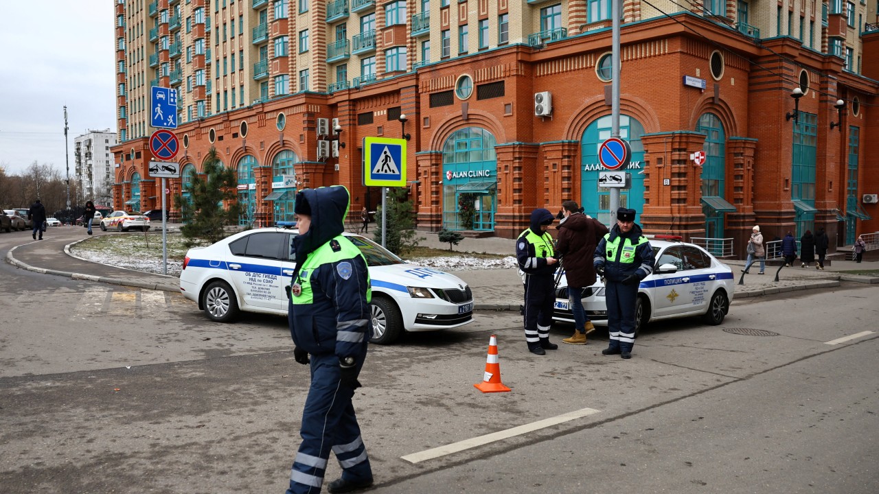 Bomb at luxury Moscow residential building kills at least 1