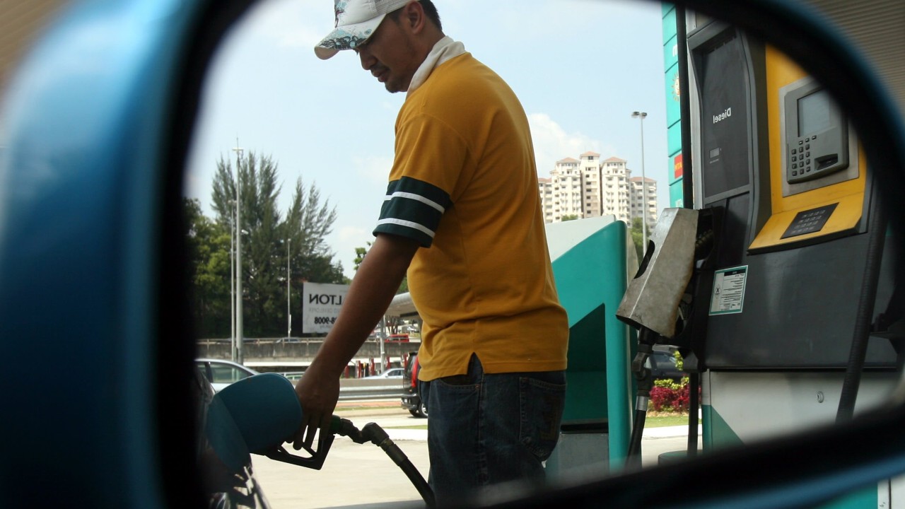 Malaysians call for fines for Singaporean motorists freeloading on subsidised fuel
