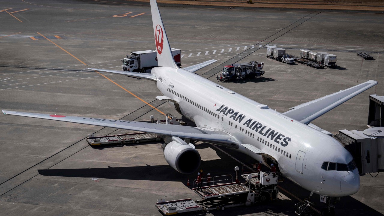 2 ex-Japan Airlines pilots suspended for covering up excessive drinking before flight