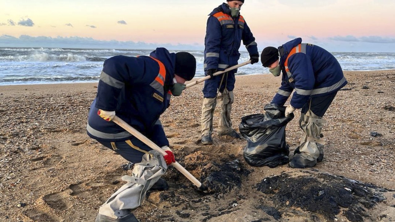 Russia’s Sakhalin island region on high alert after Chinese cargo ship runs aground