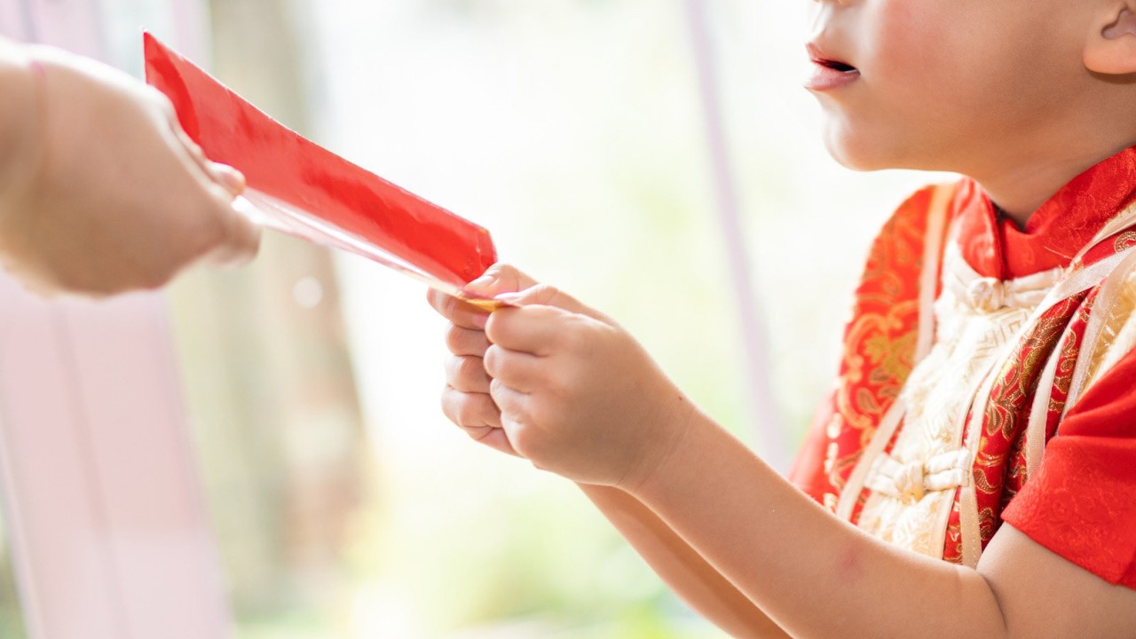 ‘Naughty’ China boy calls police claiming robbery after dad keeps Lunar New Year lucky money