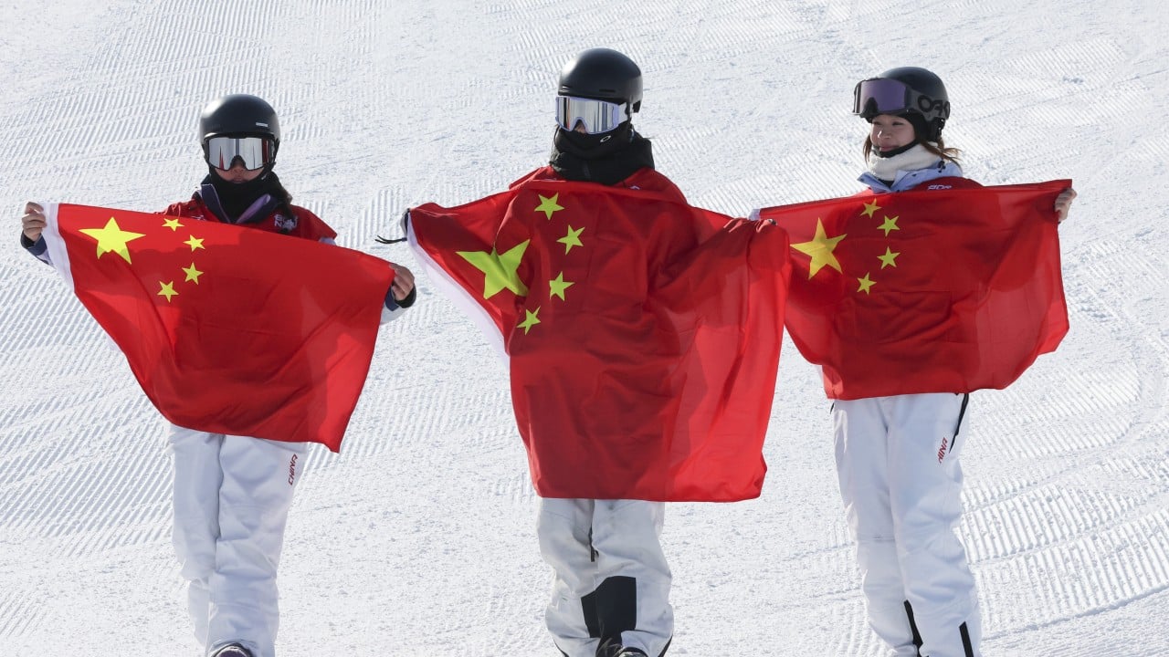 Asian Winter Games: Hong Kong exit ice hockey after China flag-bearers Ning, Liu take gold