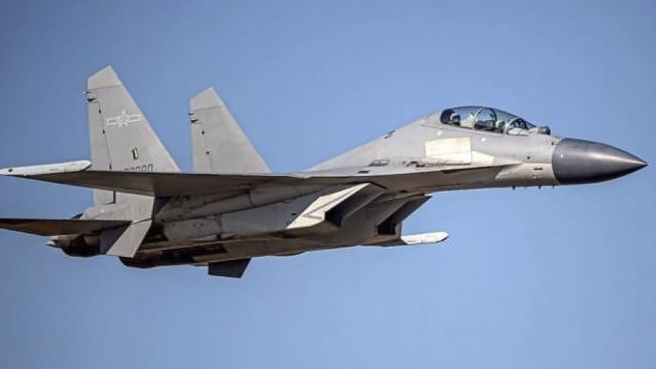 Chinese jet accused of dropping flares near Australian plane patrolling South China Sea