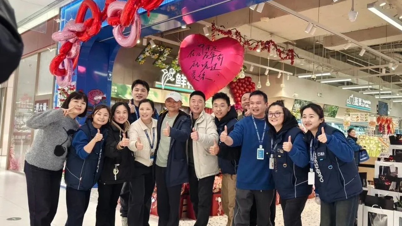 Jack Ma tours Alibaba’s Freshippo supermarket in central China after Xianyu visit