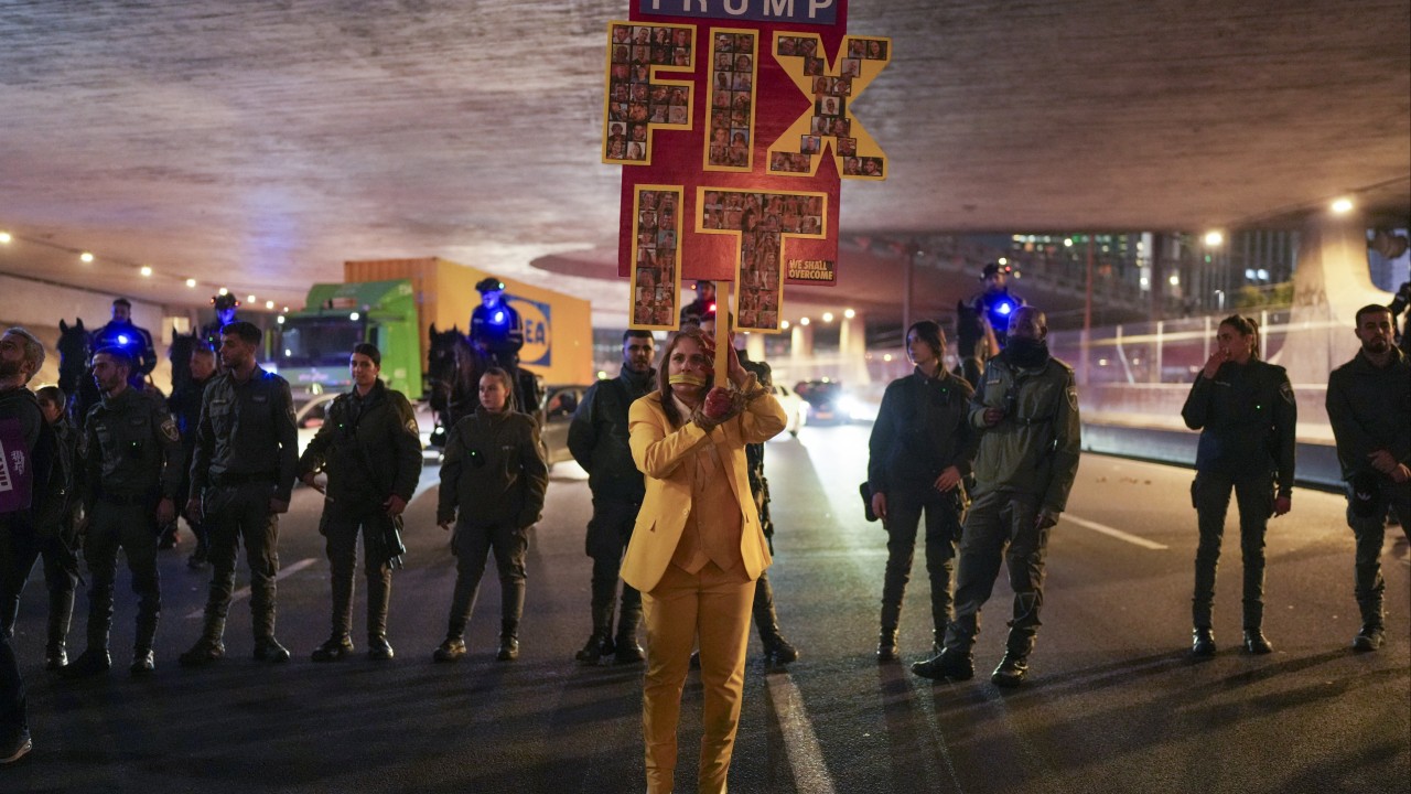 Hamas says it will free hostages as planned to keep Gaza ceasefire from collapsing