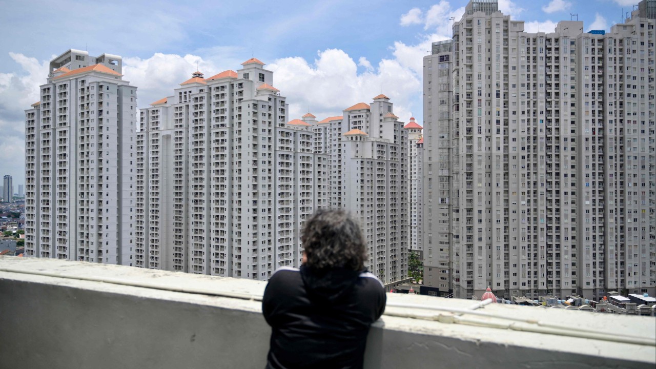 Young Indonesians yearn to ‘run away’ overseas for work as frustration grows