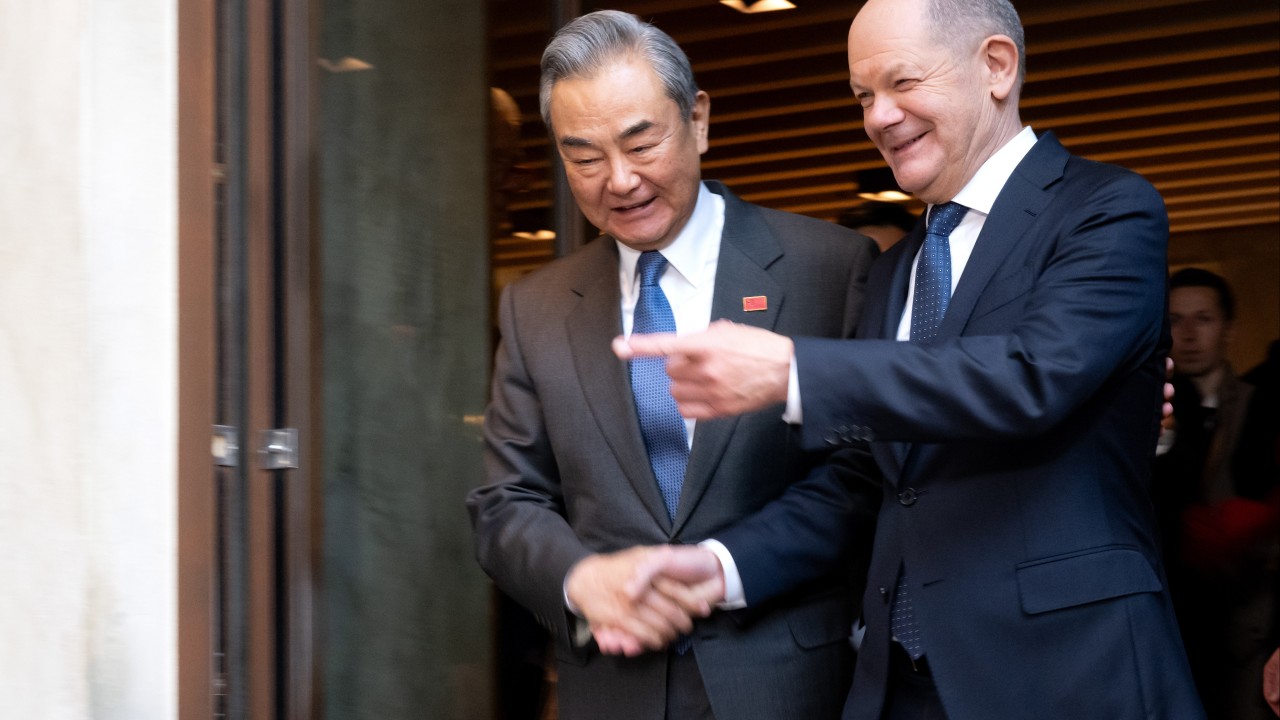 China courts frazzled Europe as Western alliance wavers