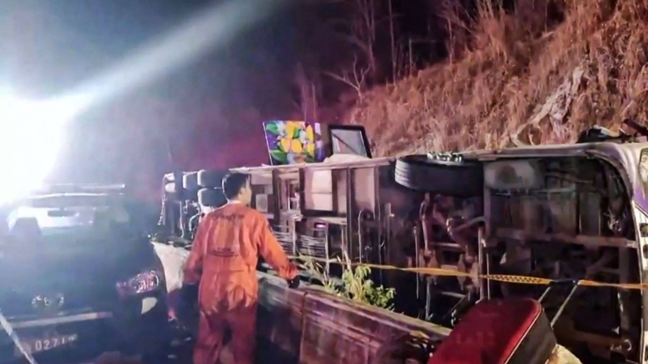 ‘Brakes failed’: tour bus accident in Thailand leaves 18 dead, police say