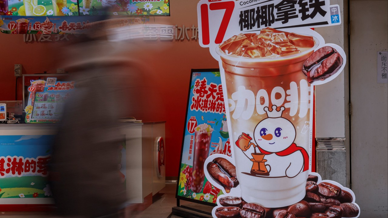 Mixue shares jump 29% in Hong Kong trading debut as investors flock to milk tea vendor