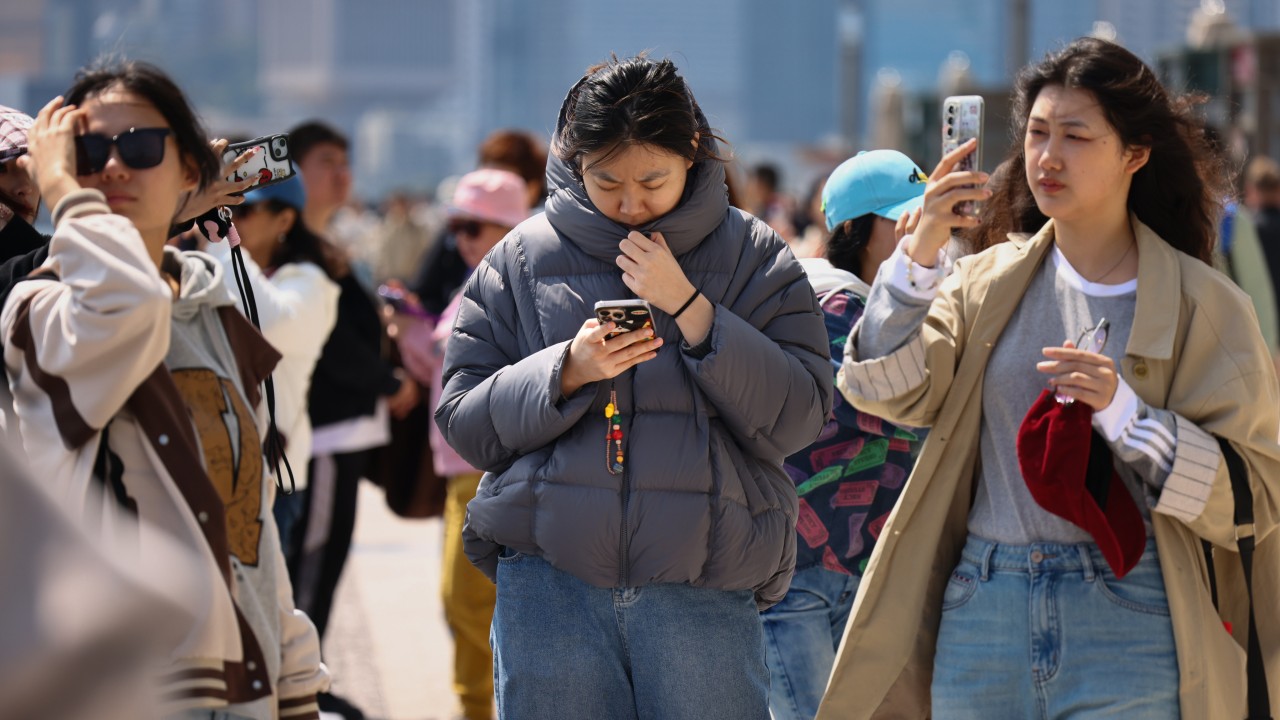 Hong Kong issues another cold weather alert as mercury dips to as low as 6½ degrees