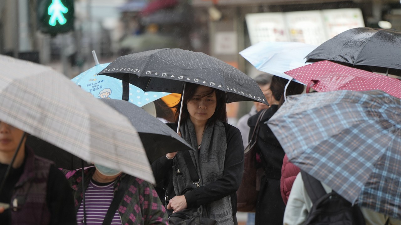 Hong Kong braces for squally thunderstorms, violent gusts on Saturday afternoon