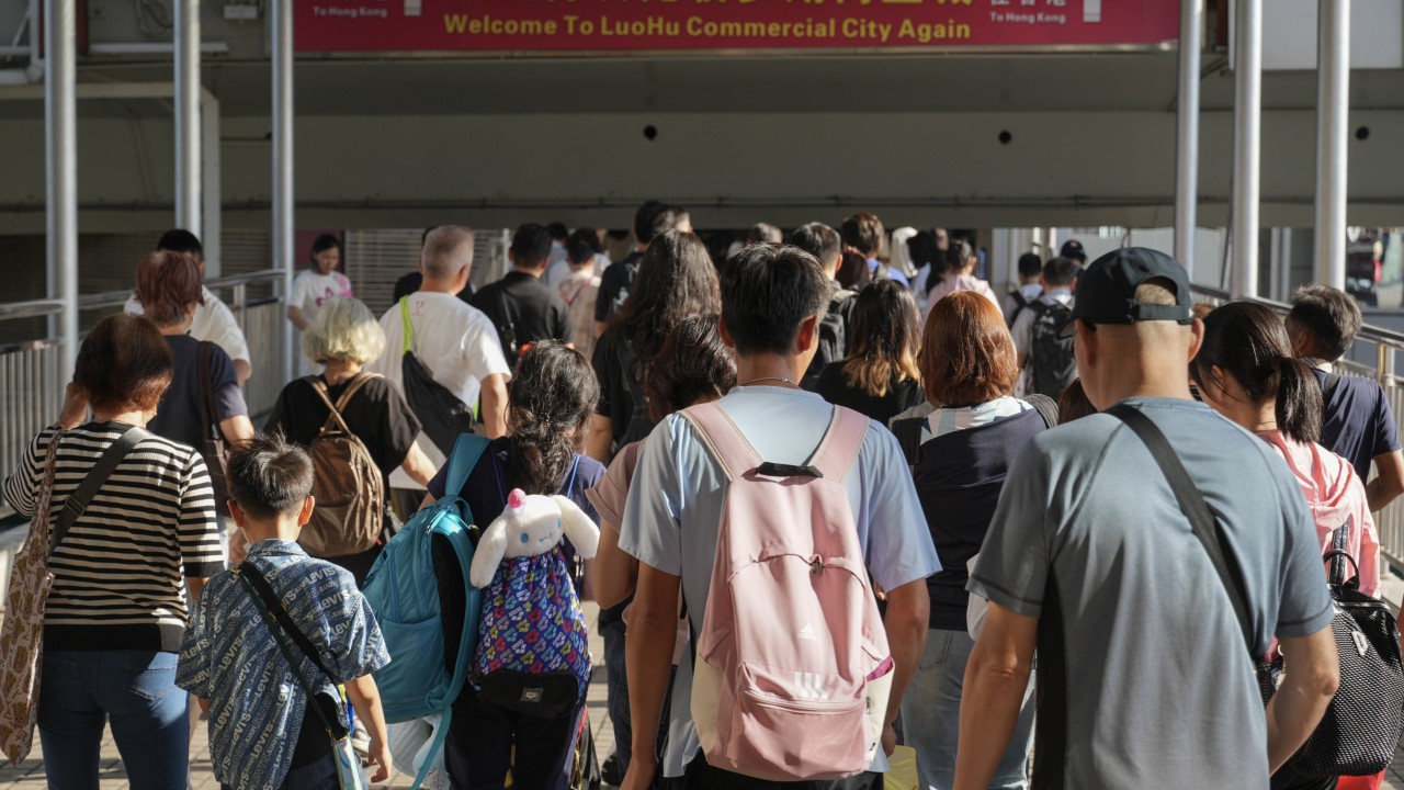 Hong Kong, Macau residents can apply for temporary mainland travel permits via app