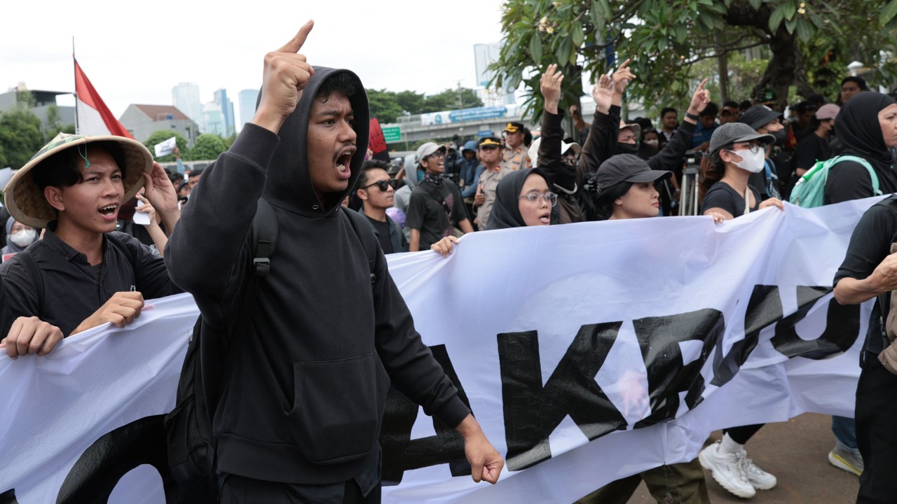 Indonesia passes contentious changes to military law amid protests