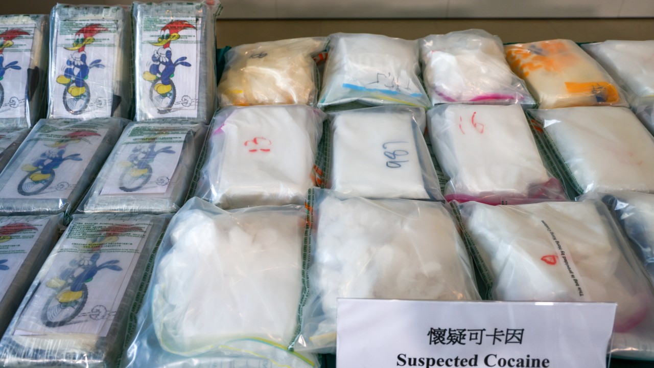 Hong Kong customs arrests 1, seizes HK$33 million of suspected cocaine