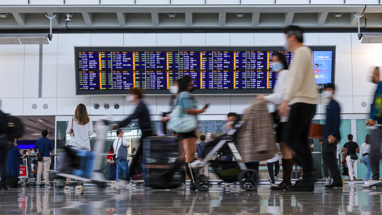 Hong Kong police arrest man over HK$10,000 cash theft on inbound flight
