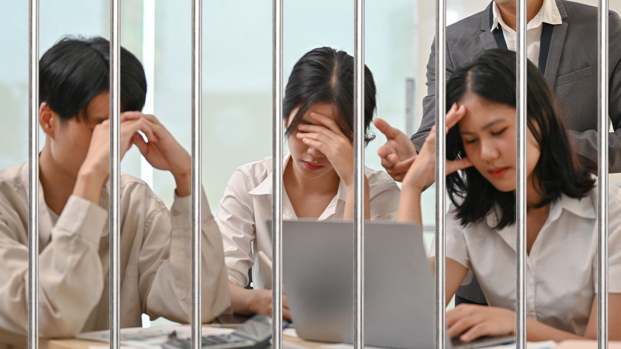 Chinese company under fire for ‘prison-style’ workplace – no phones, eat lunch at desk