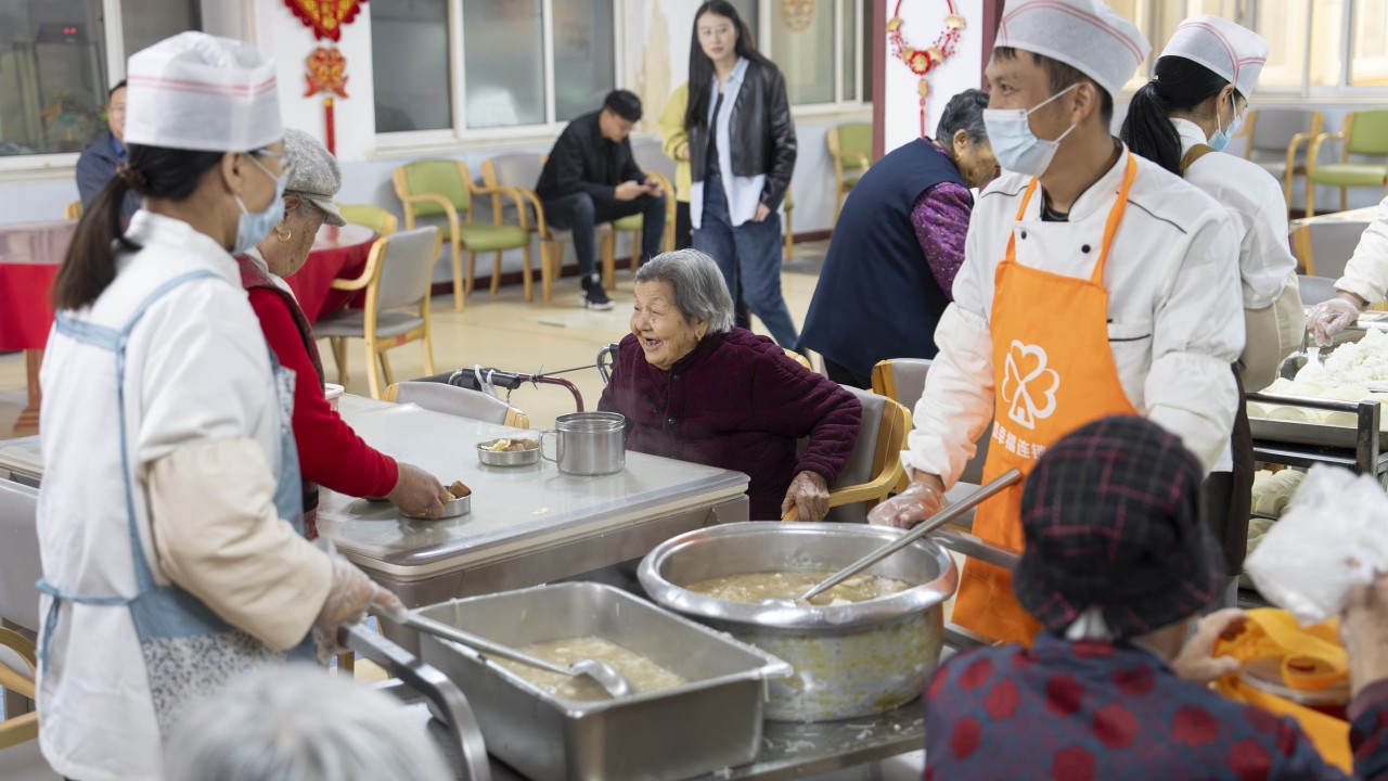 Former officials call for parity, reform in China’s pension system