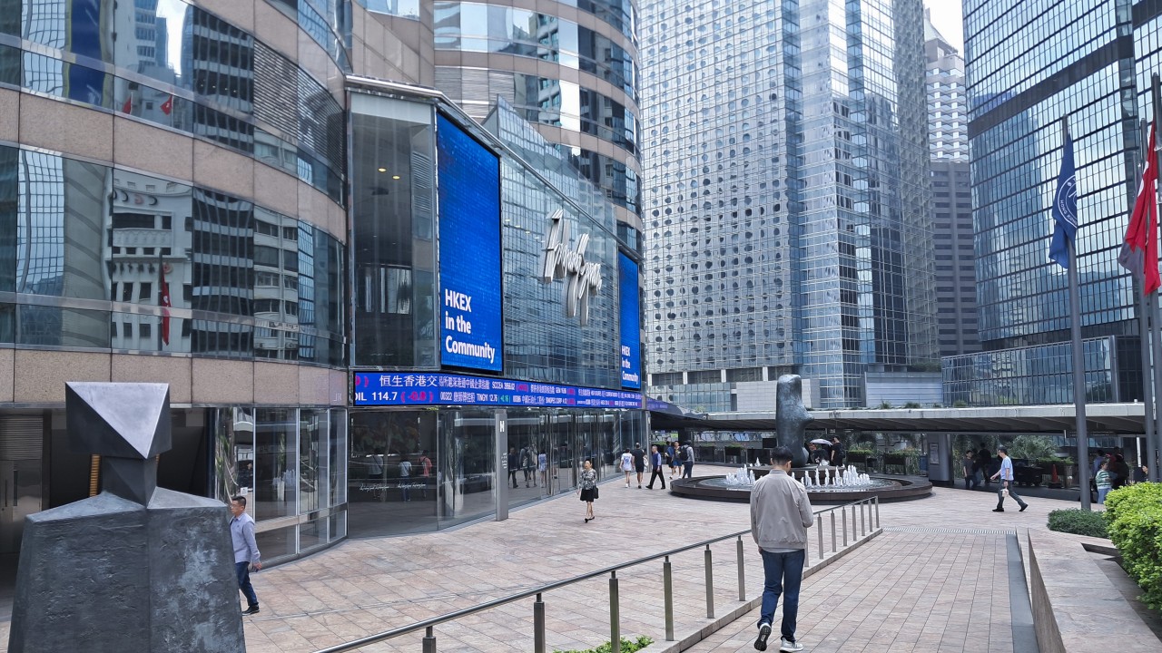 Hong Kong stocks retreat to 4-month low as Trump’s reciprocal tariffs draw near