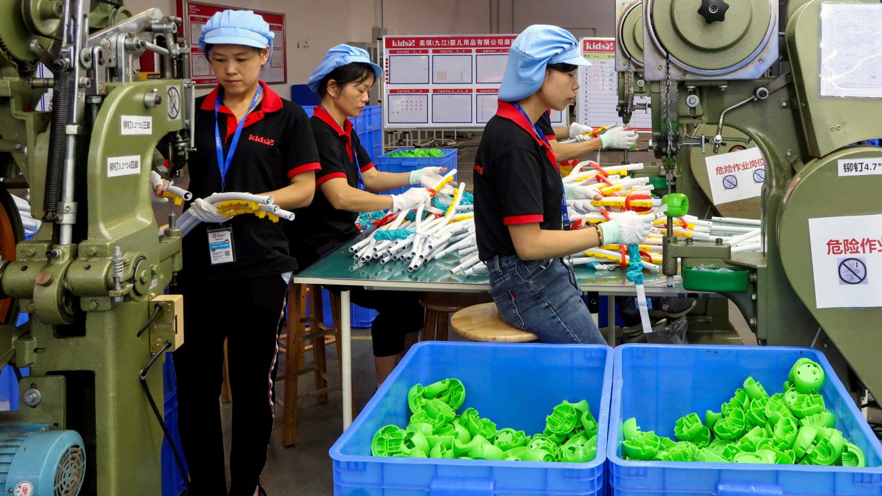 ‘The sky will not fall’: China urges unity, resilience as US trade tensions soar