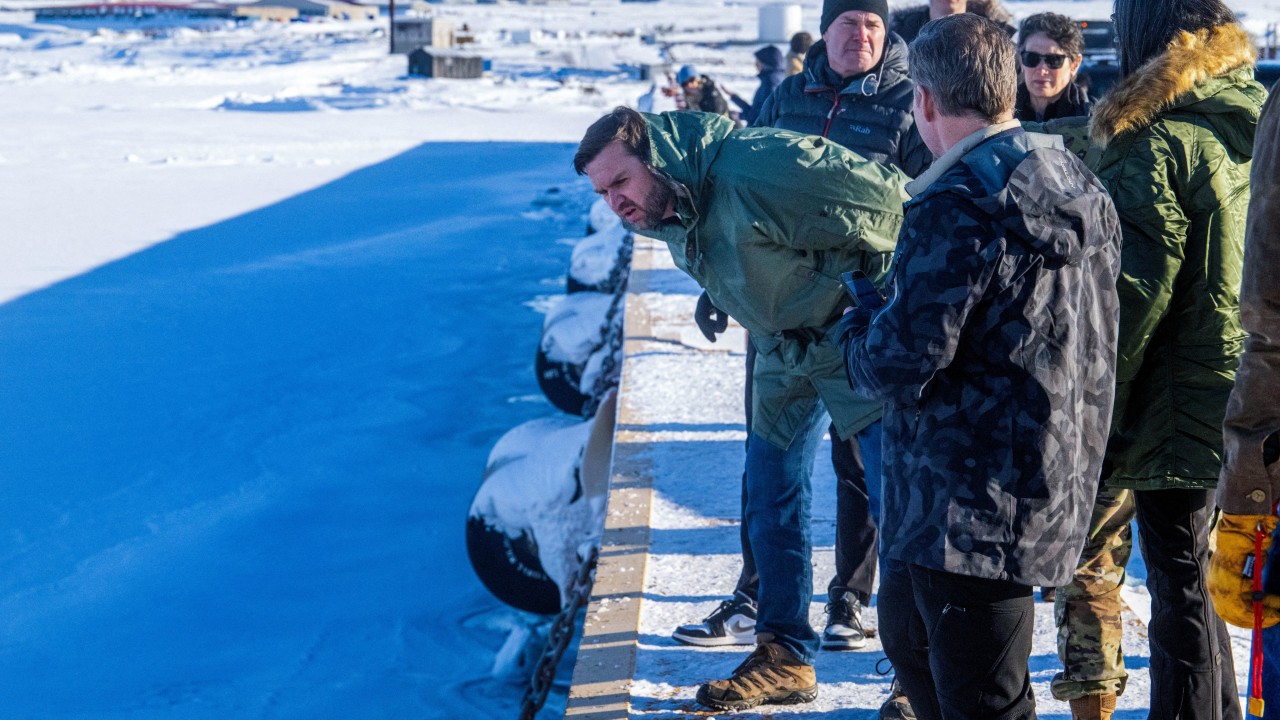 Autonomous or independent, Greenland should stay away from America