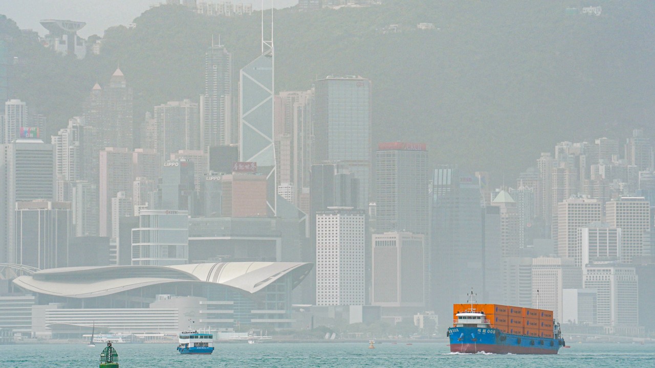 Health warning as hazy Hong Kong chokes under ‘serious’ air pollution