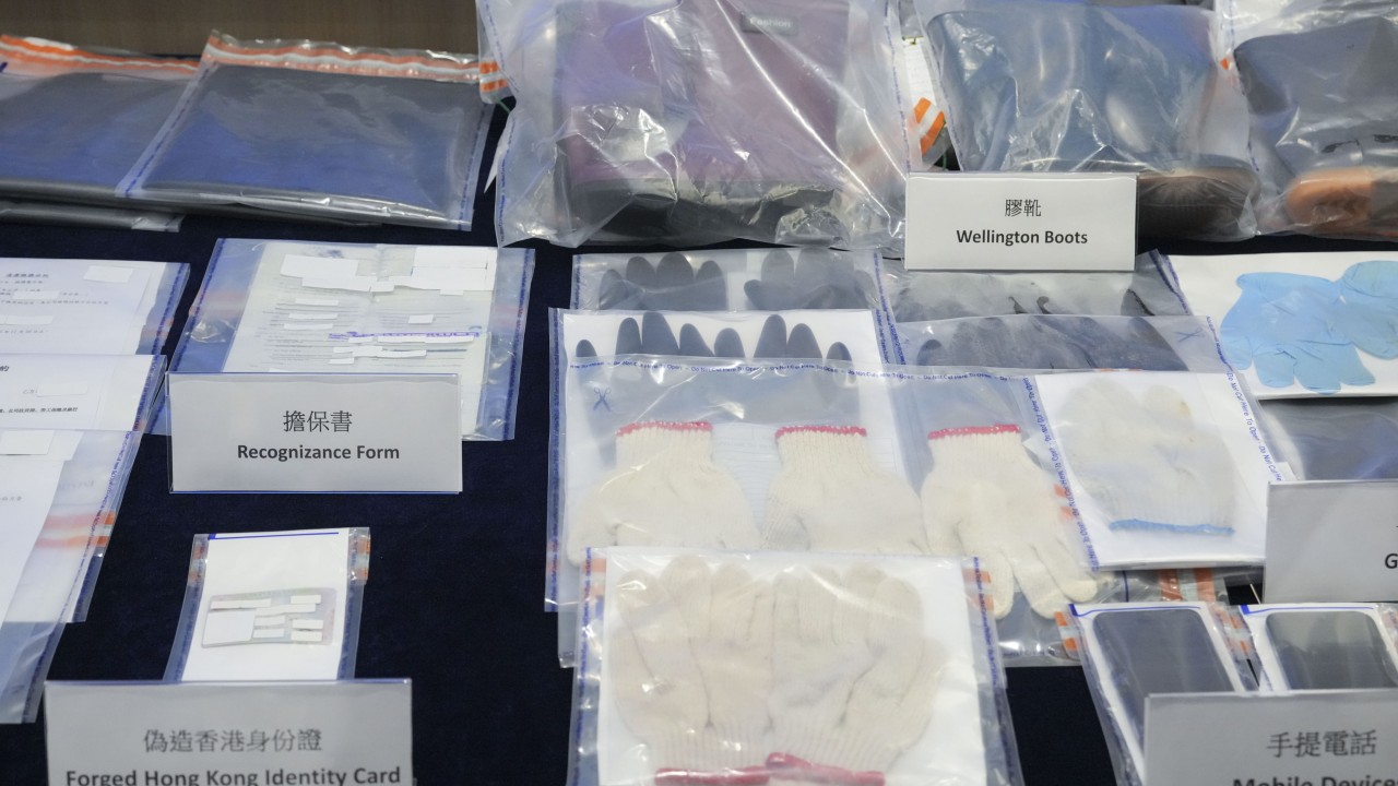 Hong Kong immigration officers arrest 43 in crackdown on illegal employment