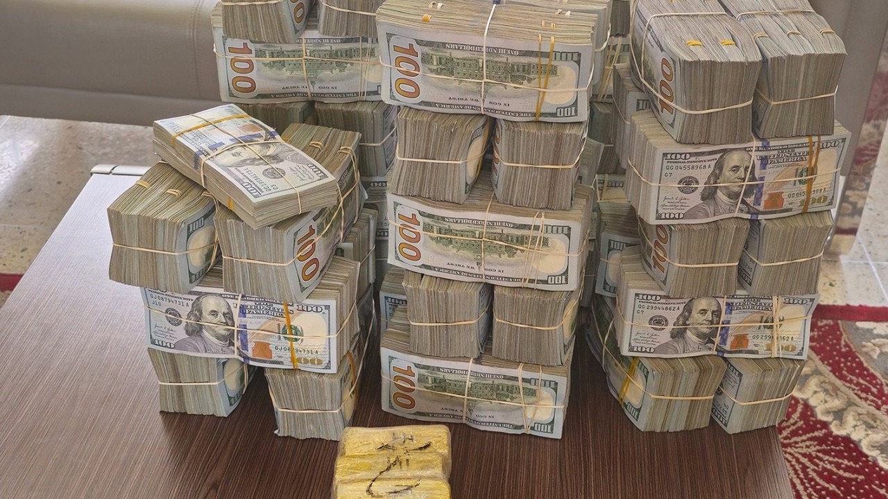 Indian man trying to smuggle out US$2.8 million in cash and gold caught at Zambian airport