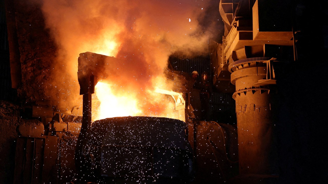 India targets Chinese shipments with new tariff on steel imports