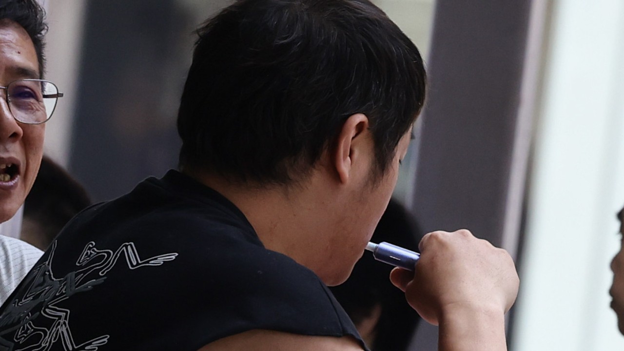 Malaysian teen has seizure after vaping, reignites debate on device ban