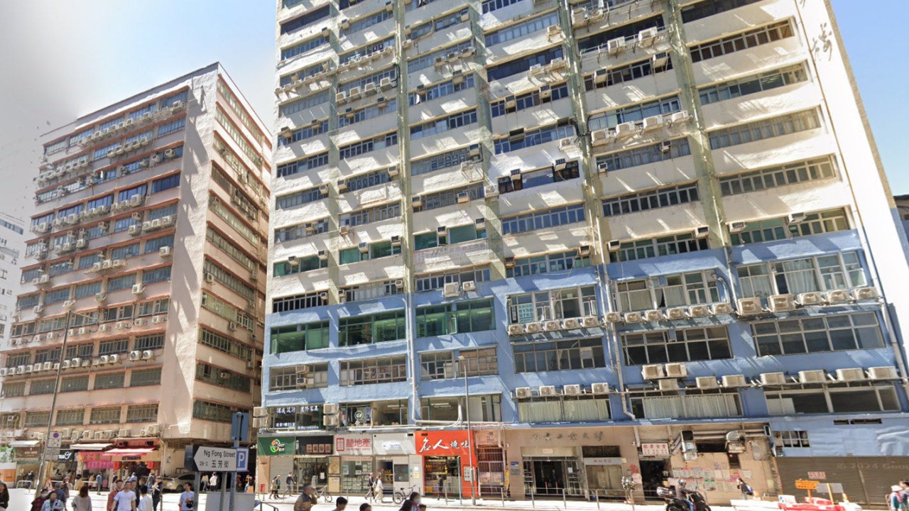 2 injured after bamboo stick falls from scaffolding in Hong Kong