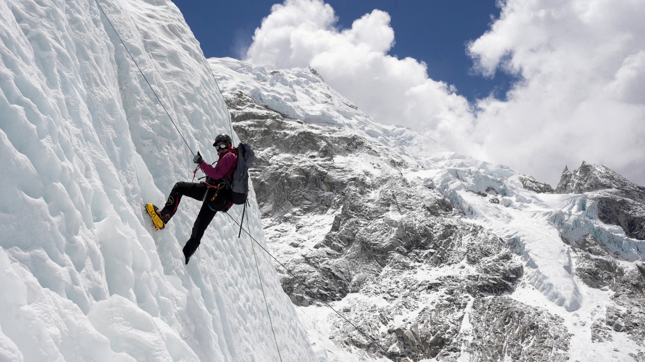 Nepal to demand experience for Everest climbers in new safety push