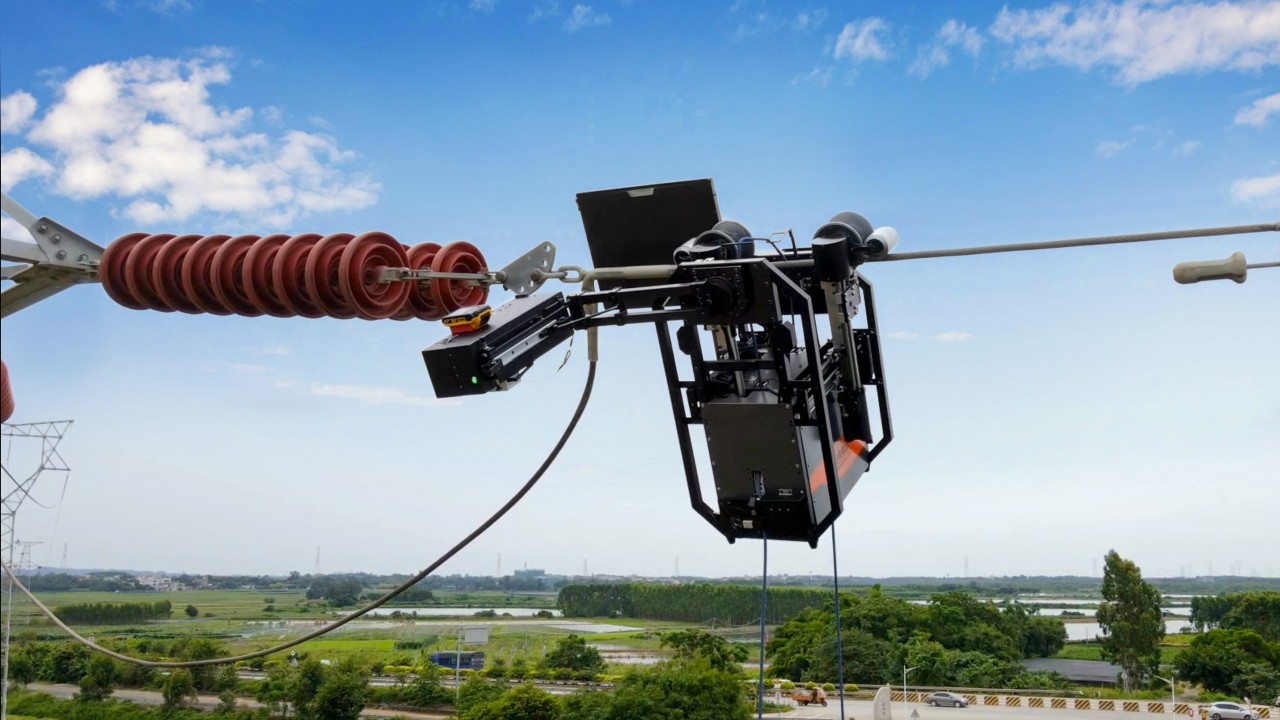 How a Chinese robotics firm maintains the country’s high-voltage power lines