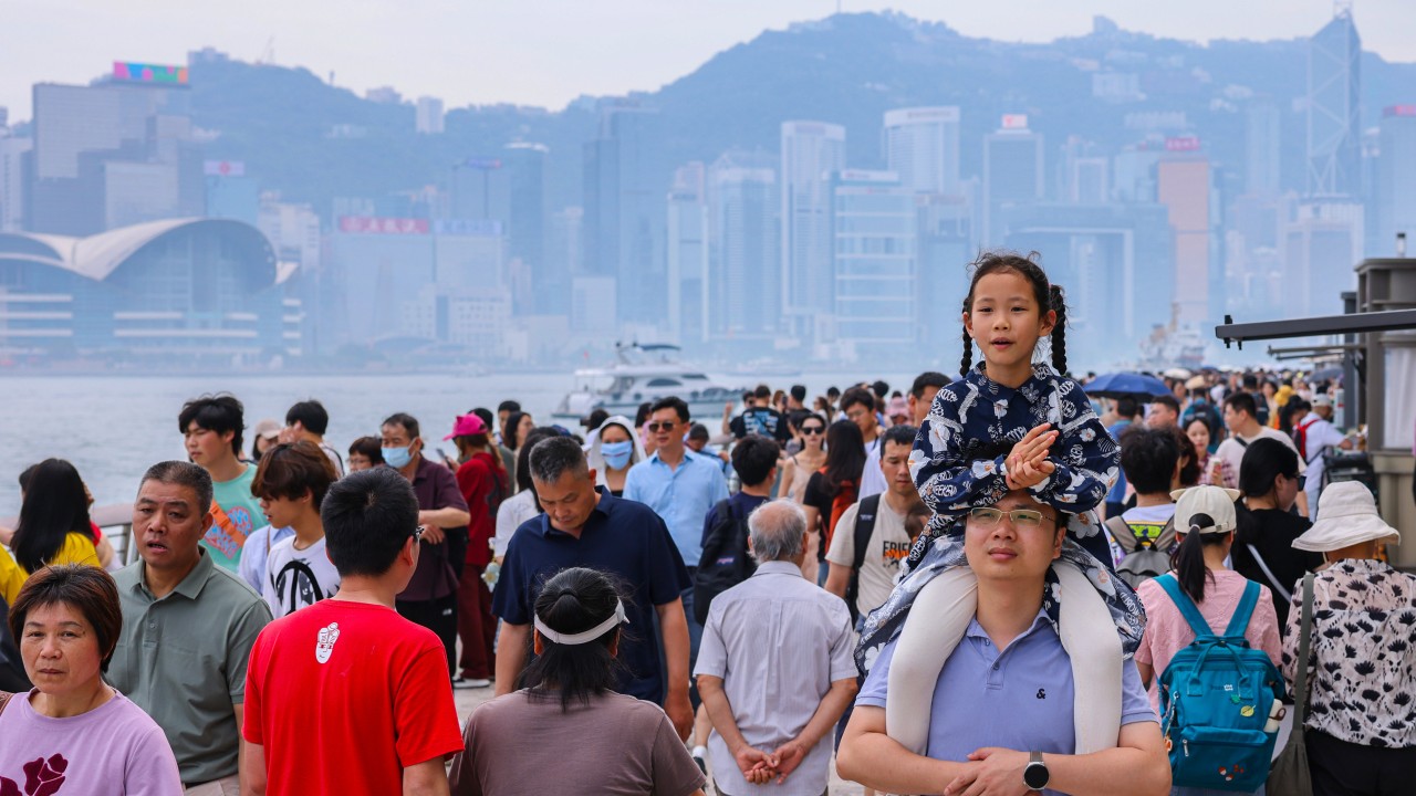 Over 682,000 mainland tourists in Hong Kong from May 1 to 3, up 23% year on year
