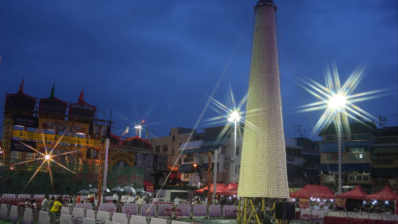 Electric atmosphere as crowds gather for Hong Kong’s bun scrambling spectacle