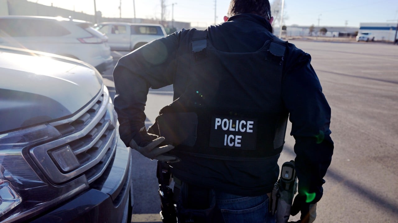 Trump administration offers US$1,000 to migrants who self-deport to home country