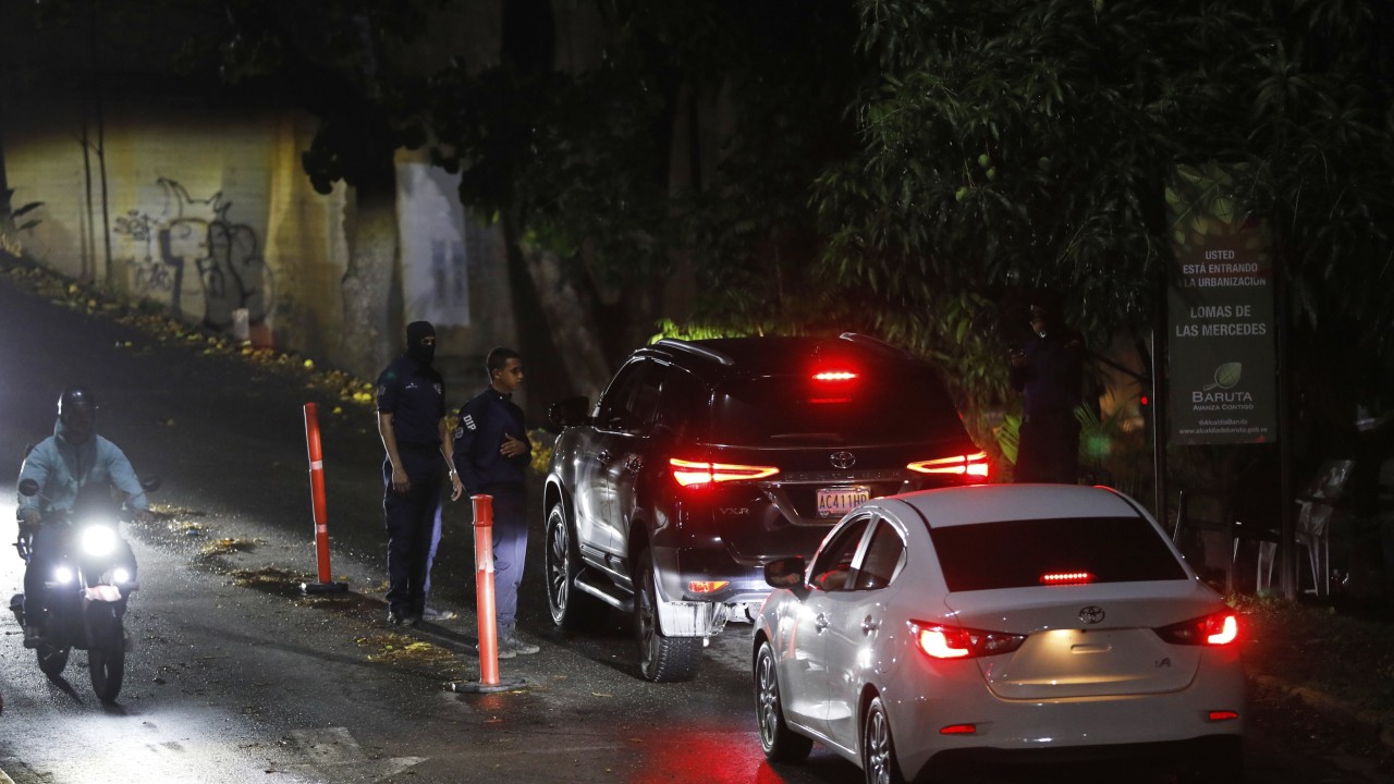 Venezuela opposition members who hid in embassy flee Caracas with US help