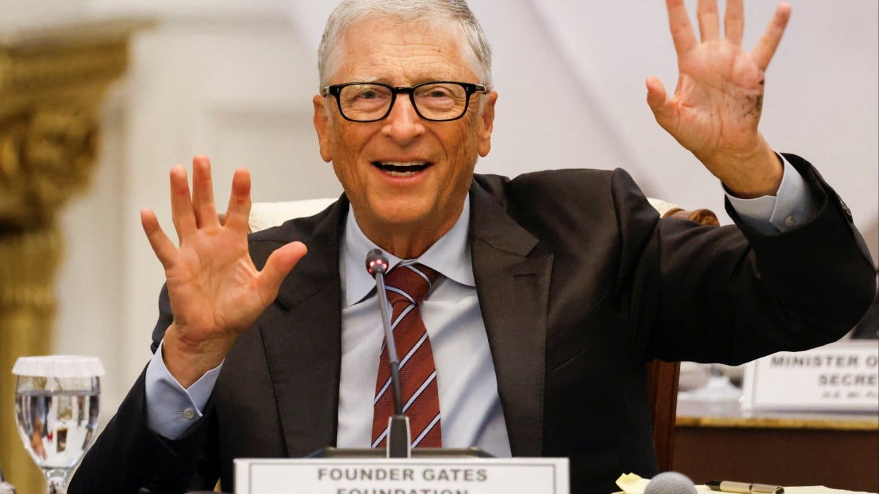 Bill Gates to give away US$200 billion by 2045