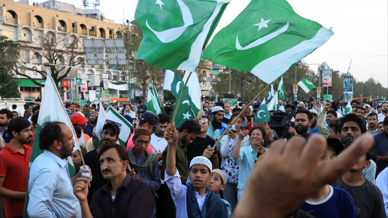 India-Pakistan agree to ceasefire, but fears abound as violations reported