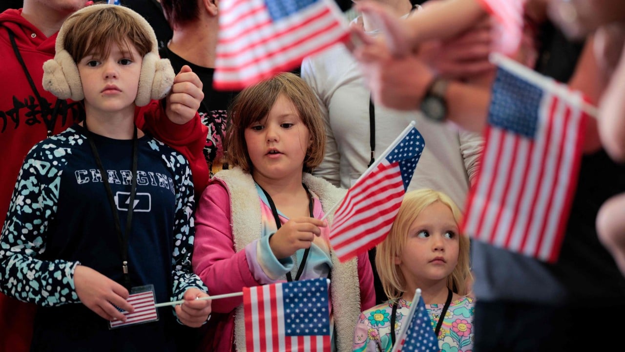 First group of white South Africans arrives in US for resettlement