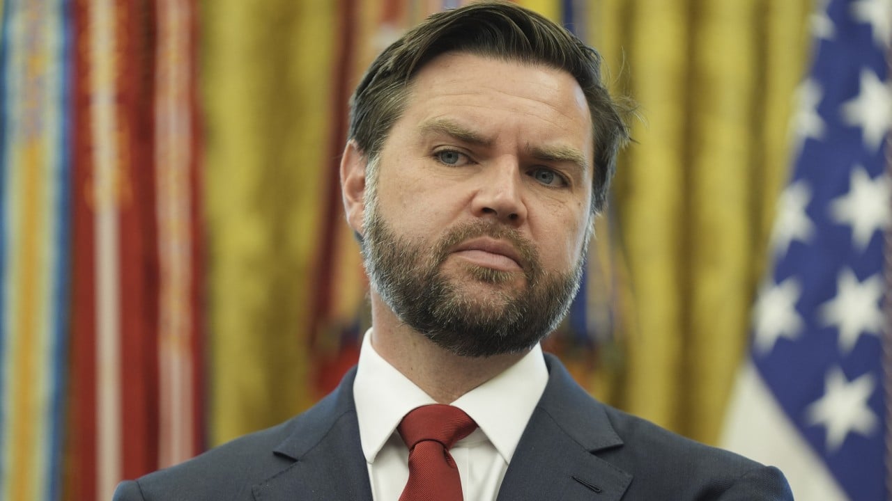 Just a rá | Ciníoch agus Cailliúnaithe: JD Vance agus Cogadh Trádála Dúr na Meiriceá Just a rá | Ciníoch agus Cailliúnaithe: JD Vance agus Cogadh Trádála Dúr na Meiriceá