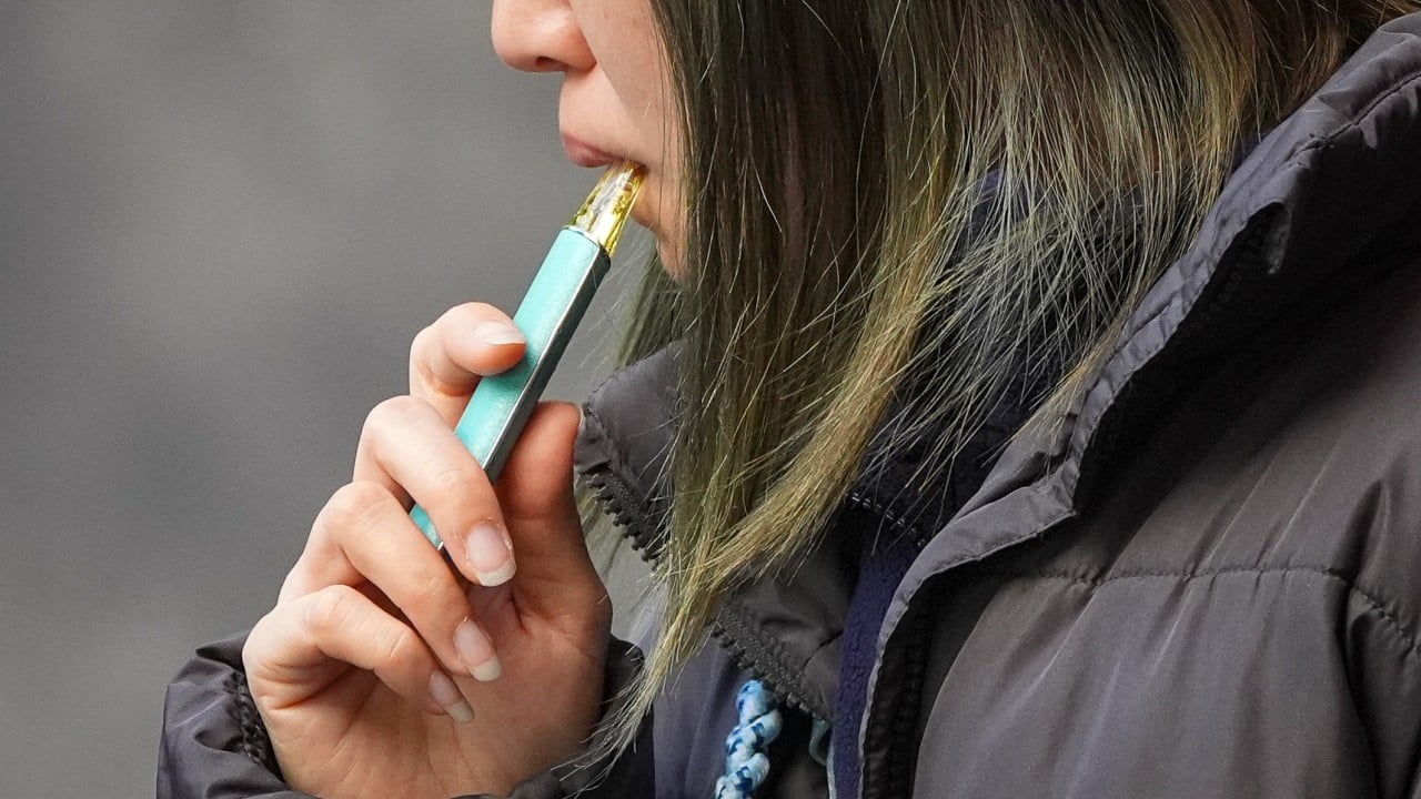 No time to waste in reducing the rate of smoking in Hong Kong