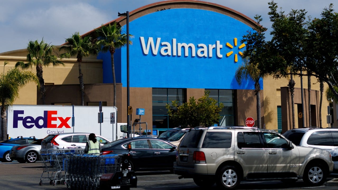 US retailers demand Chinese firms pay shipping costs as trade pressure grows