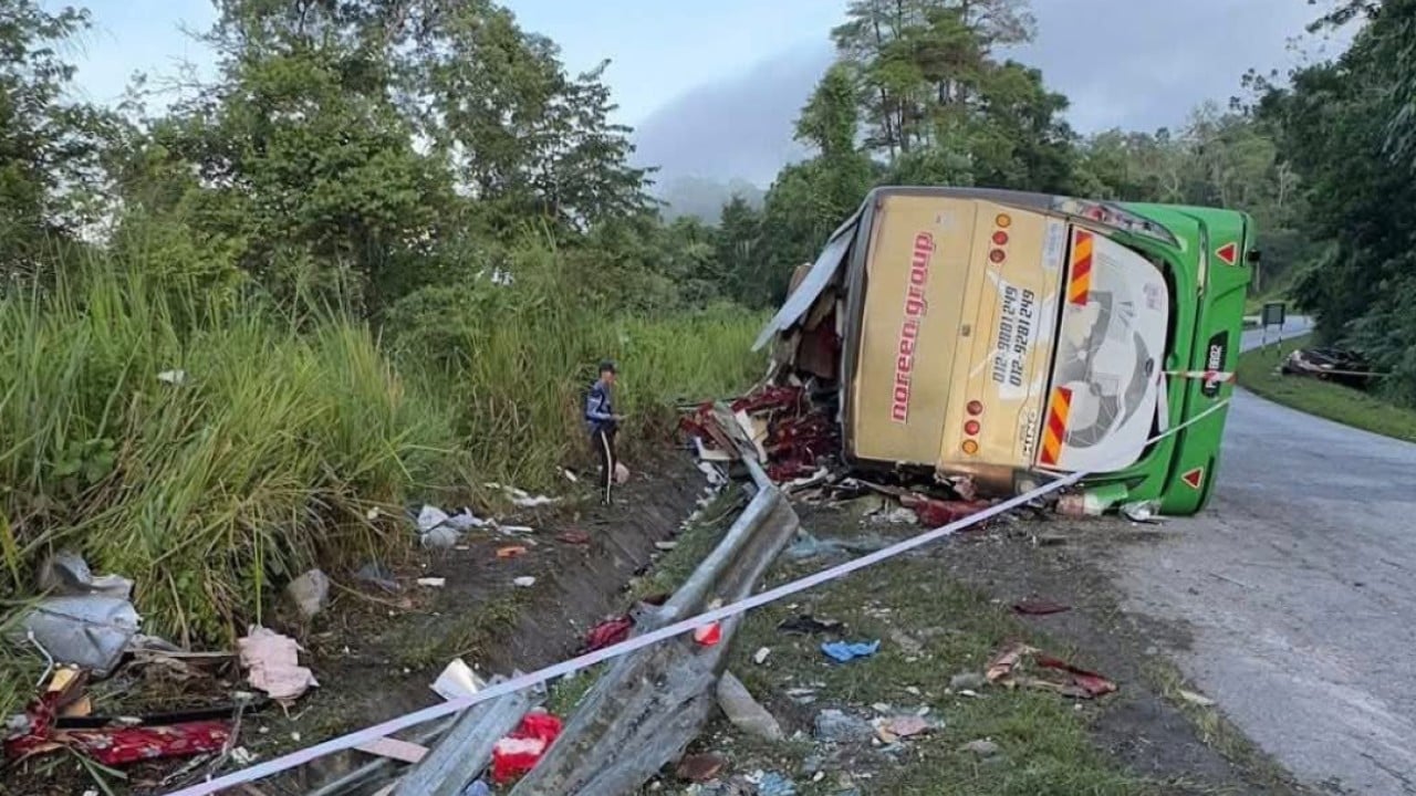Malaysia Revokes Bus Company Permit After Gerik Crash Killing 15 Students