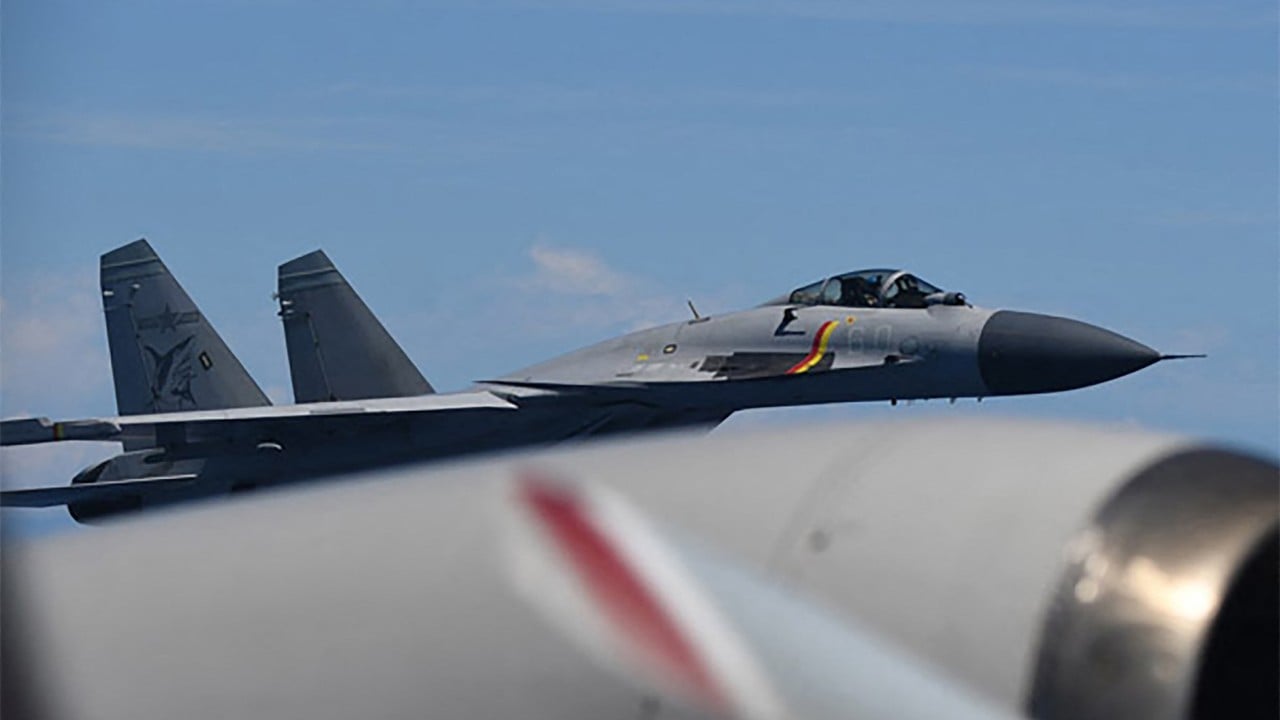 Japan warns of collision risks after Chinese fighter jet manoeuvres