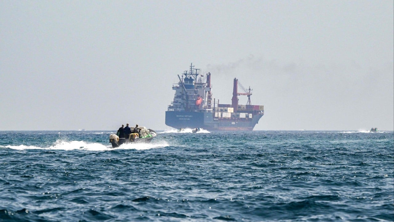 55 Red Sea, Gulf Ships Fake Russian, Chinese Links to Avoid Attacks