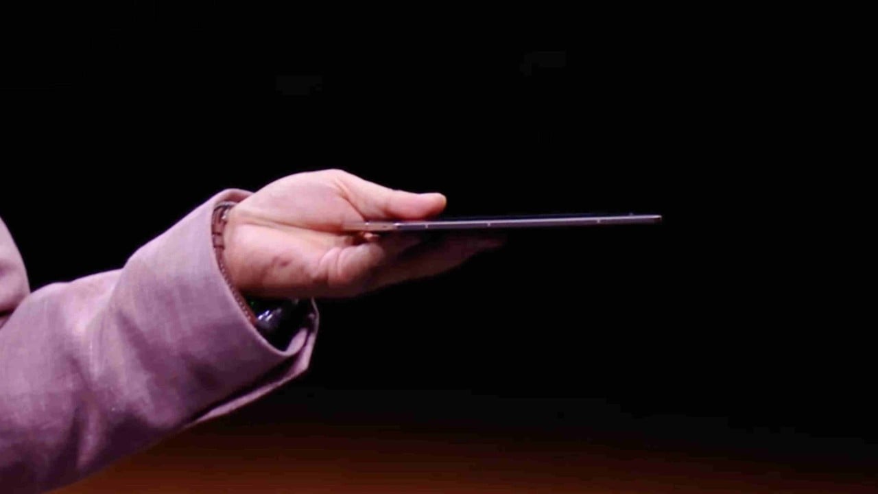 Honor’s AI agent-equipped foldable smartphone is world’s thinnest and lightest