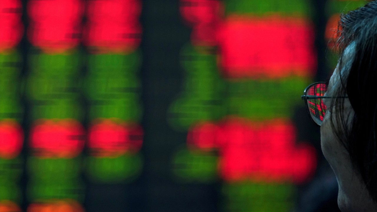 Hong Kong stocks drop as US trade deals signal hurdles for China’s exports