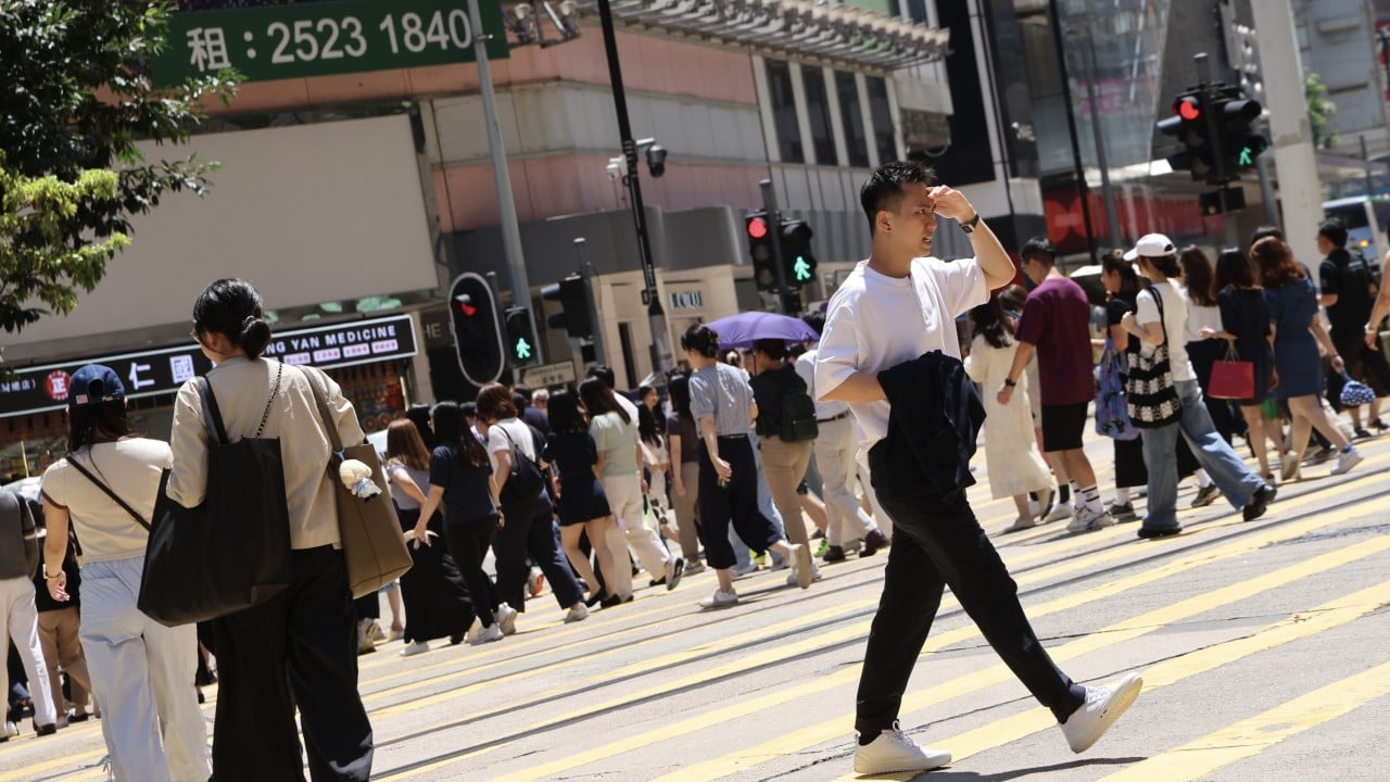 Hong Kong stocks snap 3-day decline on optimism about US trade deals